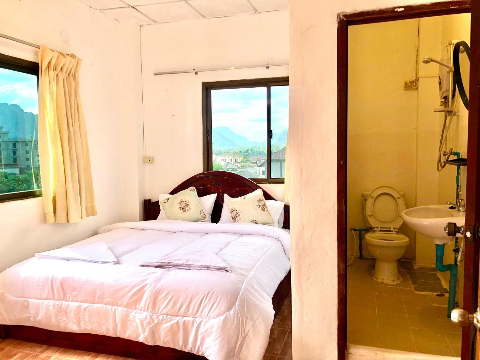 Easy Go Backpacker Hostel Vang Vieng Exterior photo